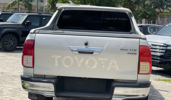 Clean Foreign Used 2020 Toyota Hilux SR5 V6 full