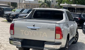 Clean Foreign Used 2020 Toyota Hilux SR5 V6 full