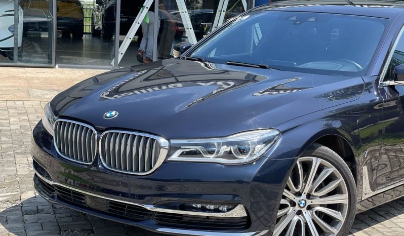 Clean Foreign Used 2017 BMW 740E E-DRIVE HYBRID full