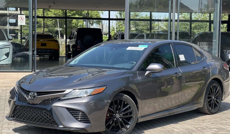 Clean Foreign Used 2018 Toyota Camry XSE full