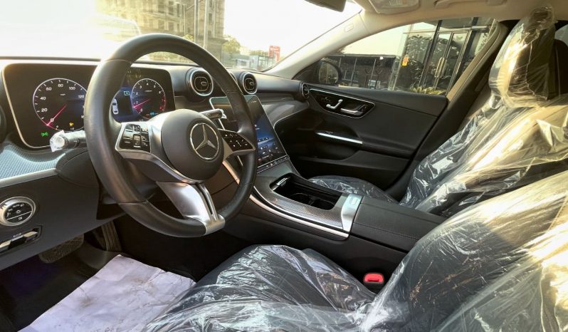 Foreign Used 2022 Mercedes Benz C300 full