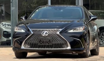 Black 2019 Lexus ES350 full