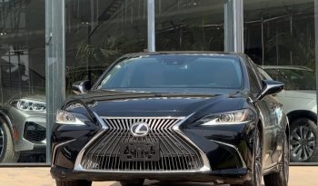 Black 2019 Lexus ES350 full