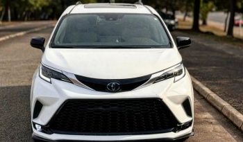 Foreign Used 2021 Toyota Sienna XSE Hybrid full