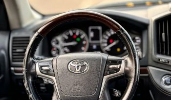 Nigerian Used 2019 Toyota Landcruiser V8 VXR full