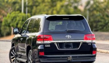 Nigerian Used 2019 Toyota Landcruiser V8 VXR full